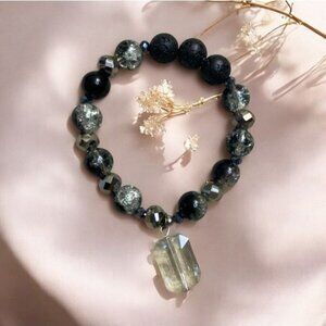 Home made Bracelet diffusing essential oils